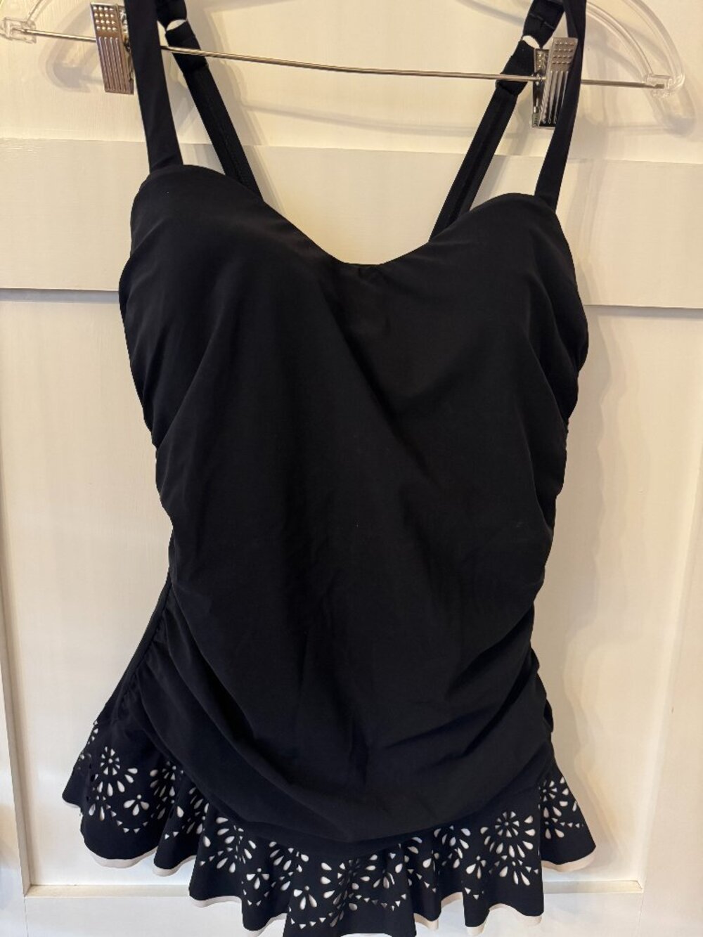 Profile by Gottex Black and White Ruffled One-Piece Swimsuit Swimdress Size 10D